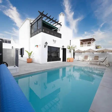 Casa San Valentin Con Piscina Privada 别墅